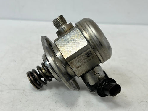 2016-2019 BMW 750Li 7' 5' G11 G12 G30 4.4L V8 N6 High Pressure Fuel Pump 8643464