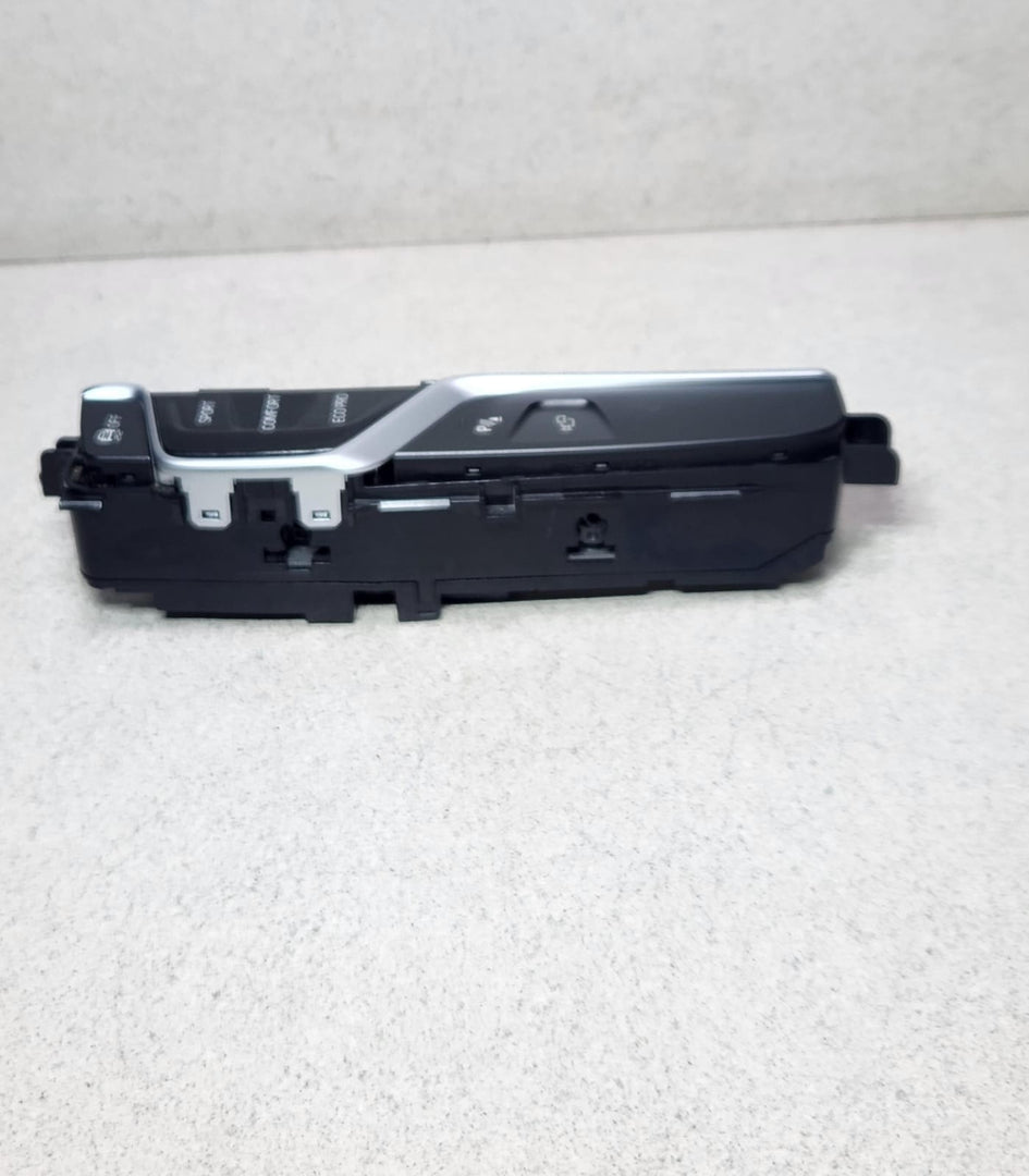 2017-2019 BMW 530i Center Console Control Unit 6993921 5 Series G30 G31 and G32