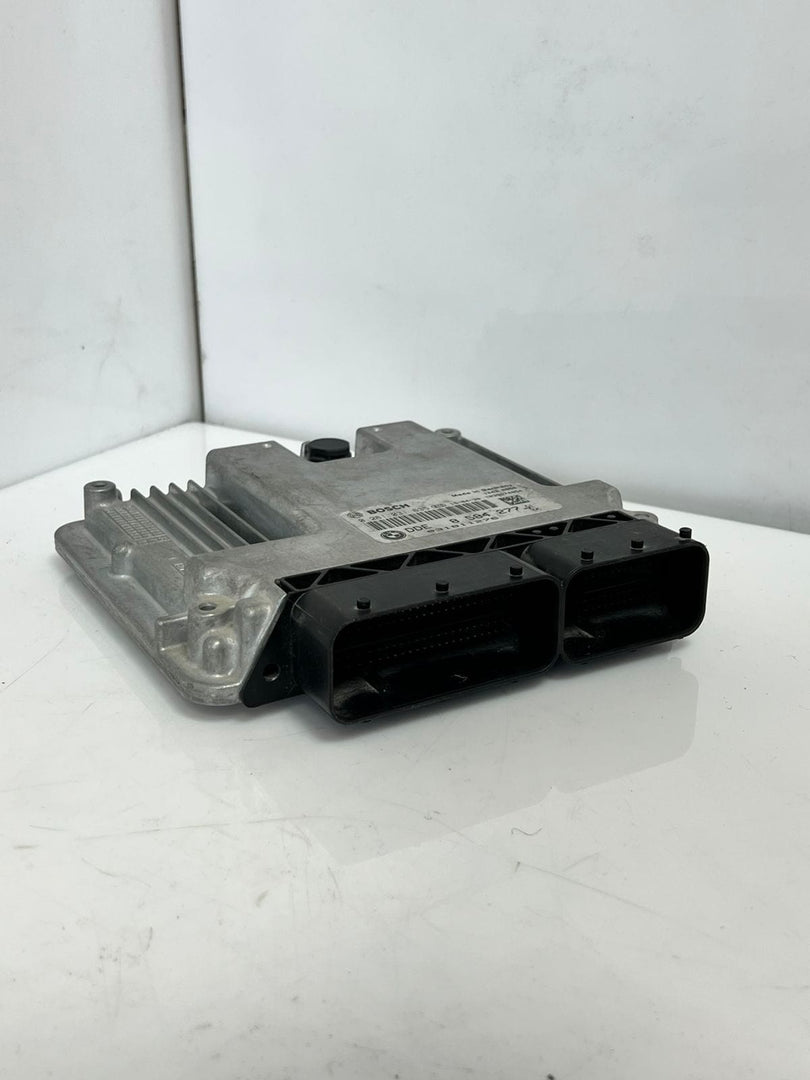 2015 BMW 3 Series F30 F31 F35 320i xDrive Engine Control Unit 8584277 OEM