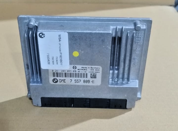 BMW E87 E90  N45 ENGINE DME BASIC COMPUTER CONTROL UNIT ECU 7557809