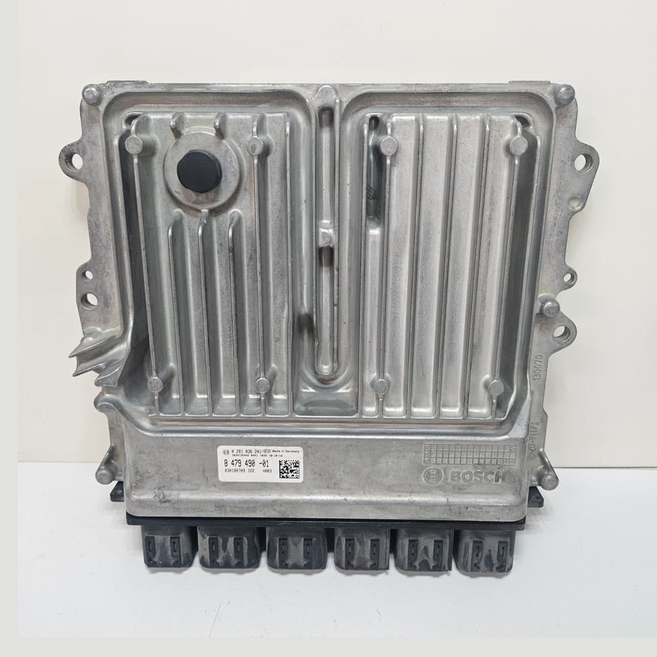 2020 BMW 7 Series G11 X5 G05 Engine Control Unit B57 Diesel DDE 8479490