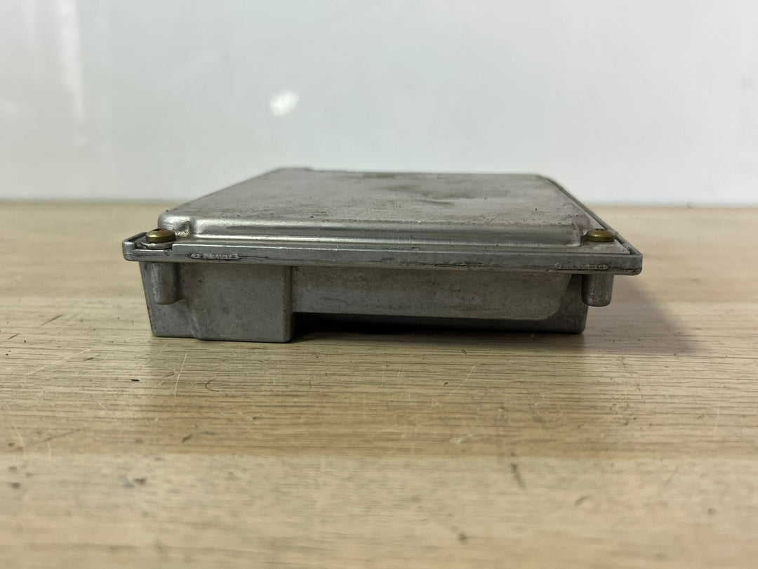 2002-2003 BMW 745i Engine Control Module 7523523 BOSCH 261209002 E65 
