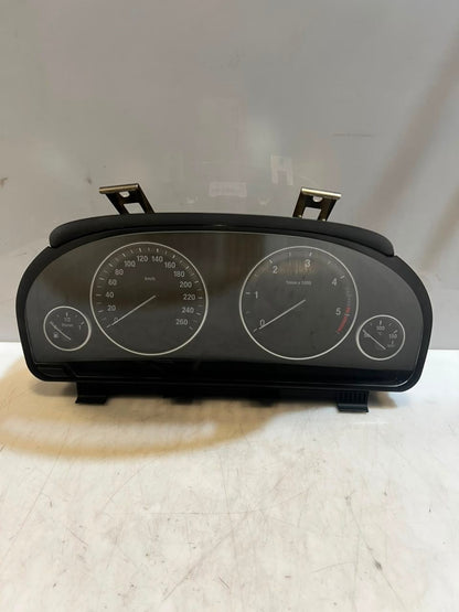 2011-2016 BMW 5 Series F10 F11 535i Instrument Cluster SPEEDOMETER 9249344