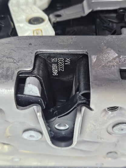 18-24 BMW G01 X3 Driver Left Front Door Latch Lock Actuator 9492091 OEM