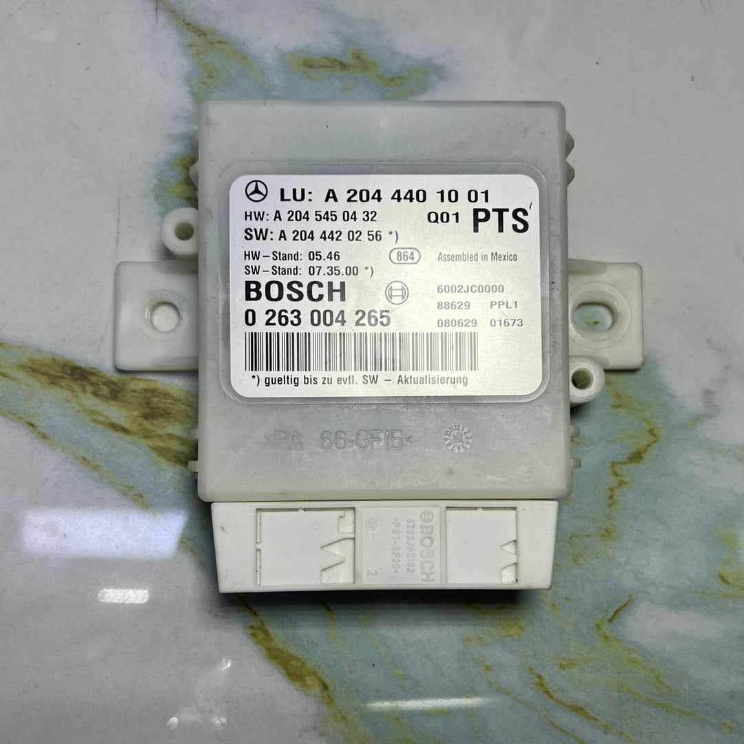 Mercedes Parking Sensor Control Module A2044401001 C-Class W204