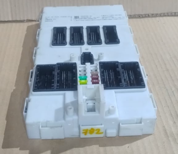 BMW F30 F23 F32 335I FRONT ELECTRONIC  DOMAIN BODY CONTROL MODULE OEM -9324782