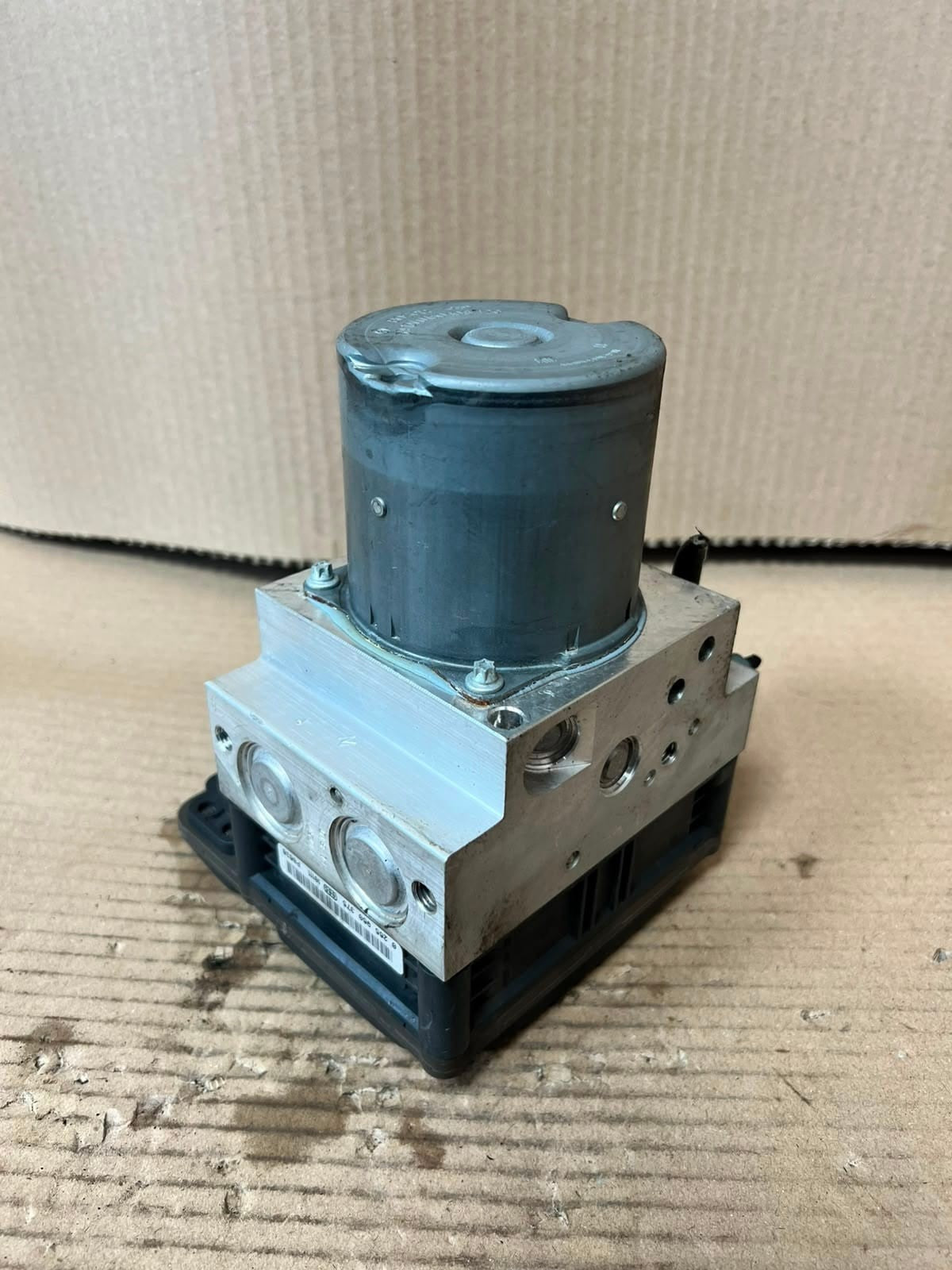 2011-2012 BMW 5-Series F07, F10, and F11 528i ABS Control Module 6799515 OEM