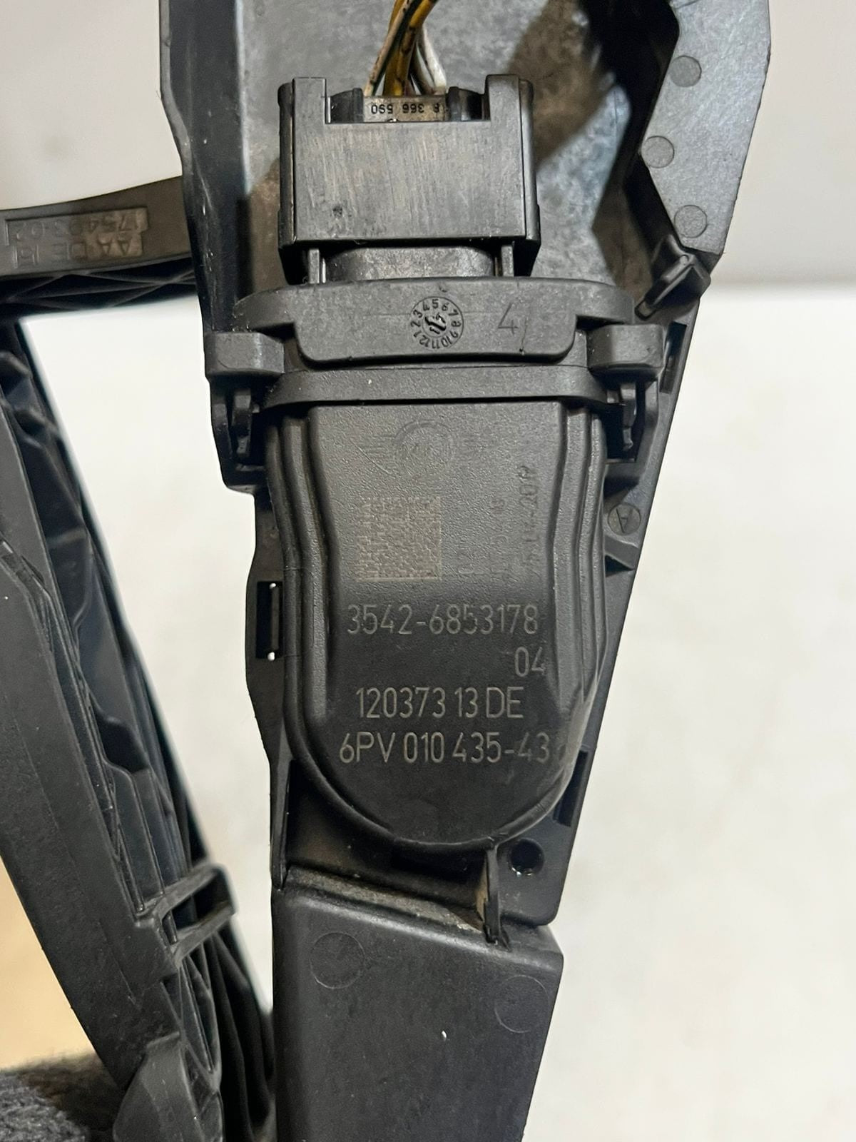 2007-2013 Mini Cooper R56 R55 R57 R60 Accelerator Pedal Position Sensor 6853178