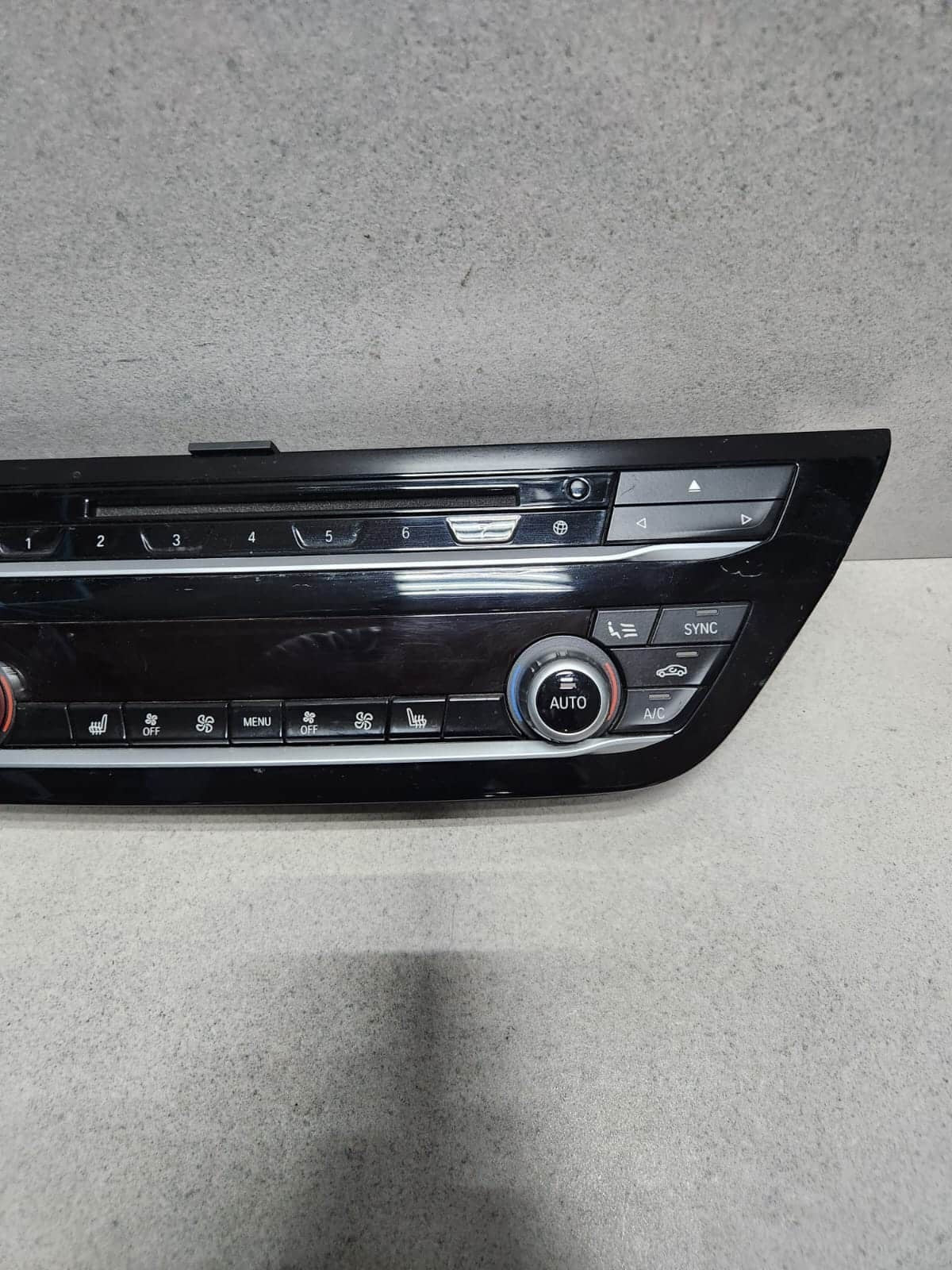 2018 BMW 540d xDrive Climate Control Switch Panel 6999402 530i 540i G30
