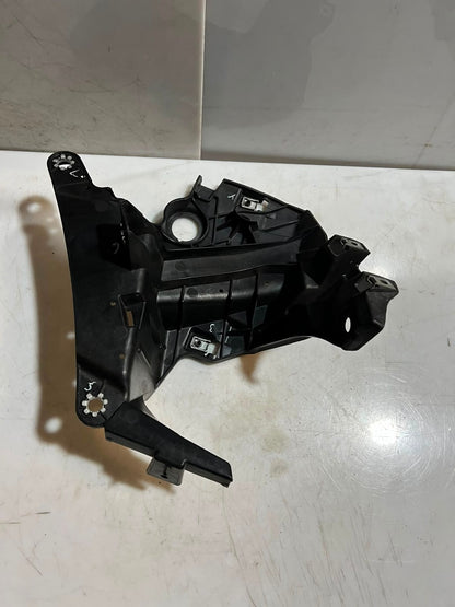 2013-2018 BMW X5 F15, F16, F85, and F86 Fender Module Mount Bracket Left 7294543