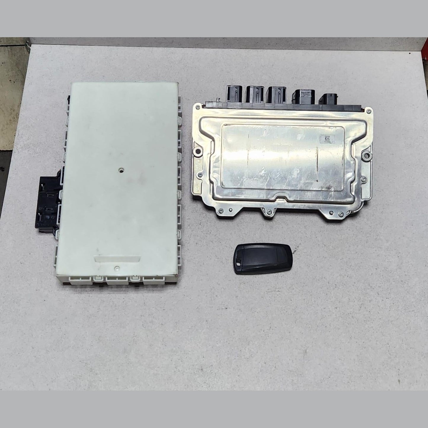 BMW Engine Control Unit 8691836 2 Series F22 218i B38B15A ECU SET 