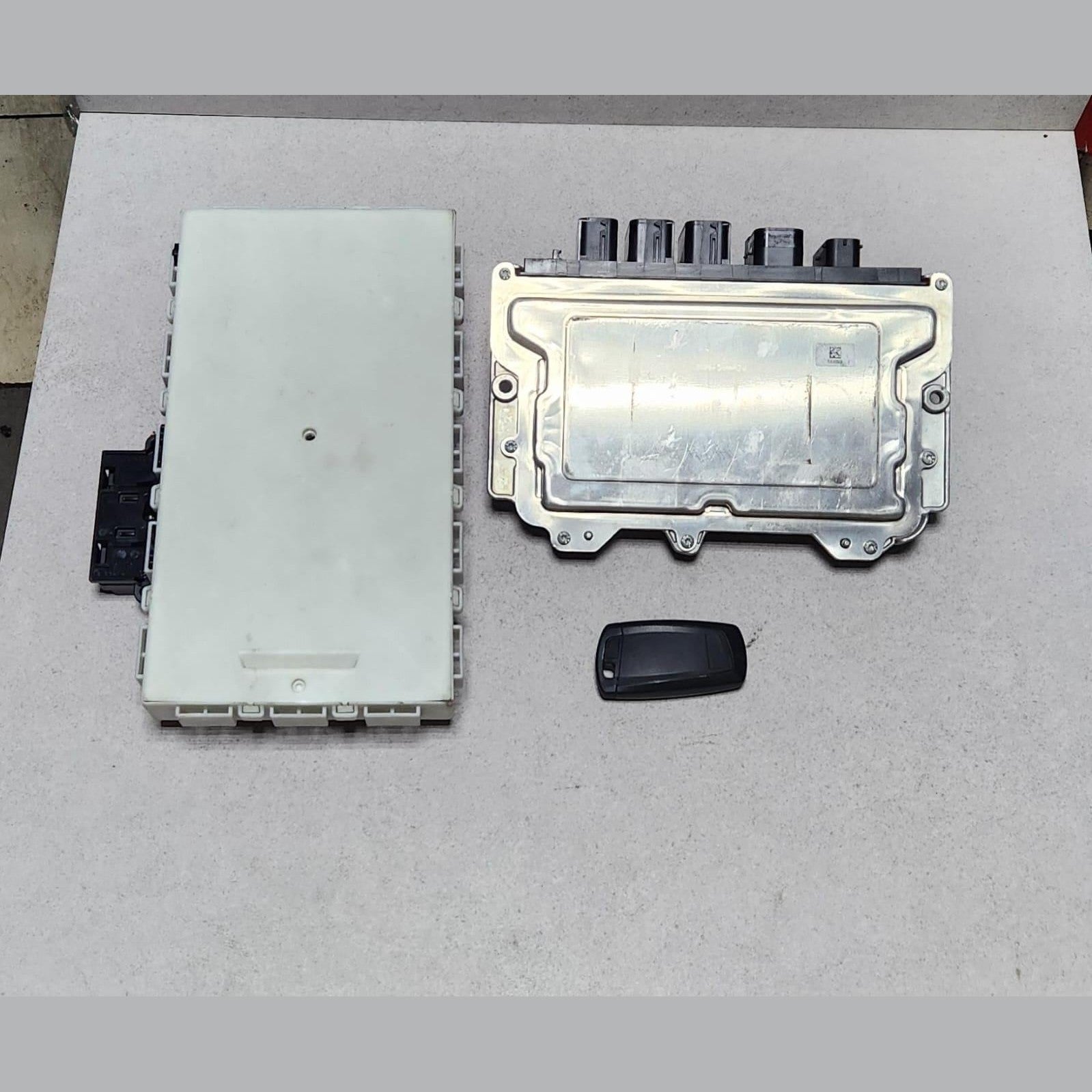 BMW Engine Control Unit 8691836 2 Series F22 218i B38B15A ECU SET 