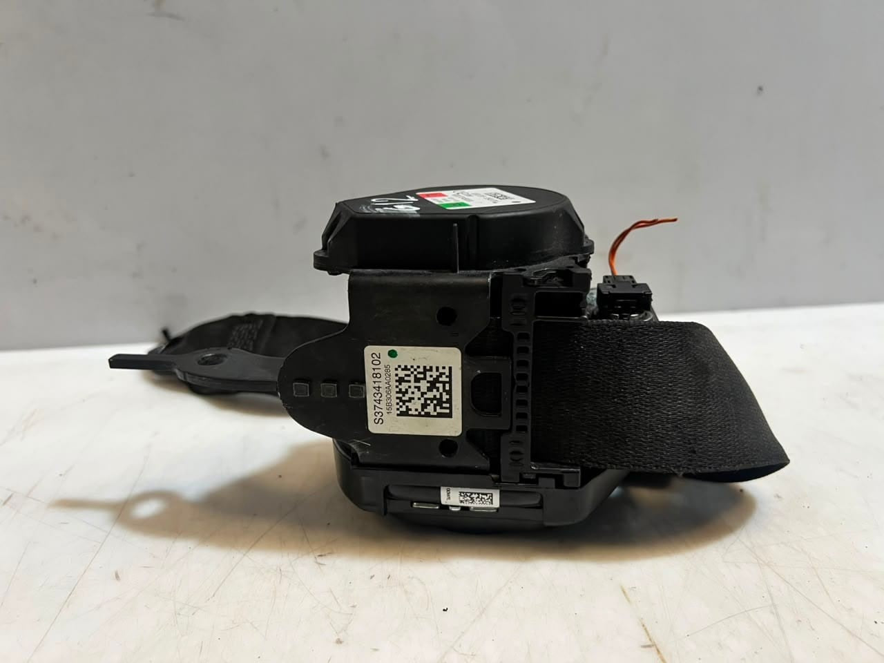 2015-2023 BMW 7 Series G11 G12 Seat Belt REAR 630704600A OEM