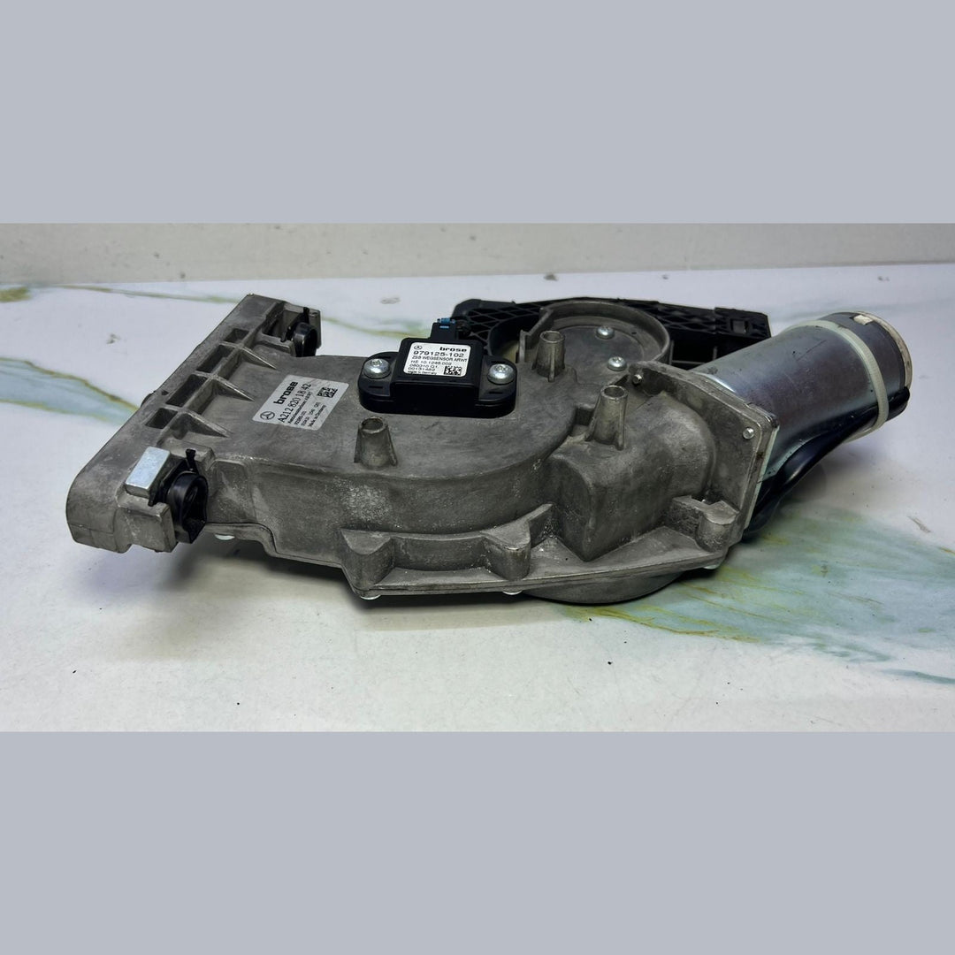 Mercedes W204 GLK350 Power Tailgate Liftgate Motor Actuator A212 8201842 OEM