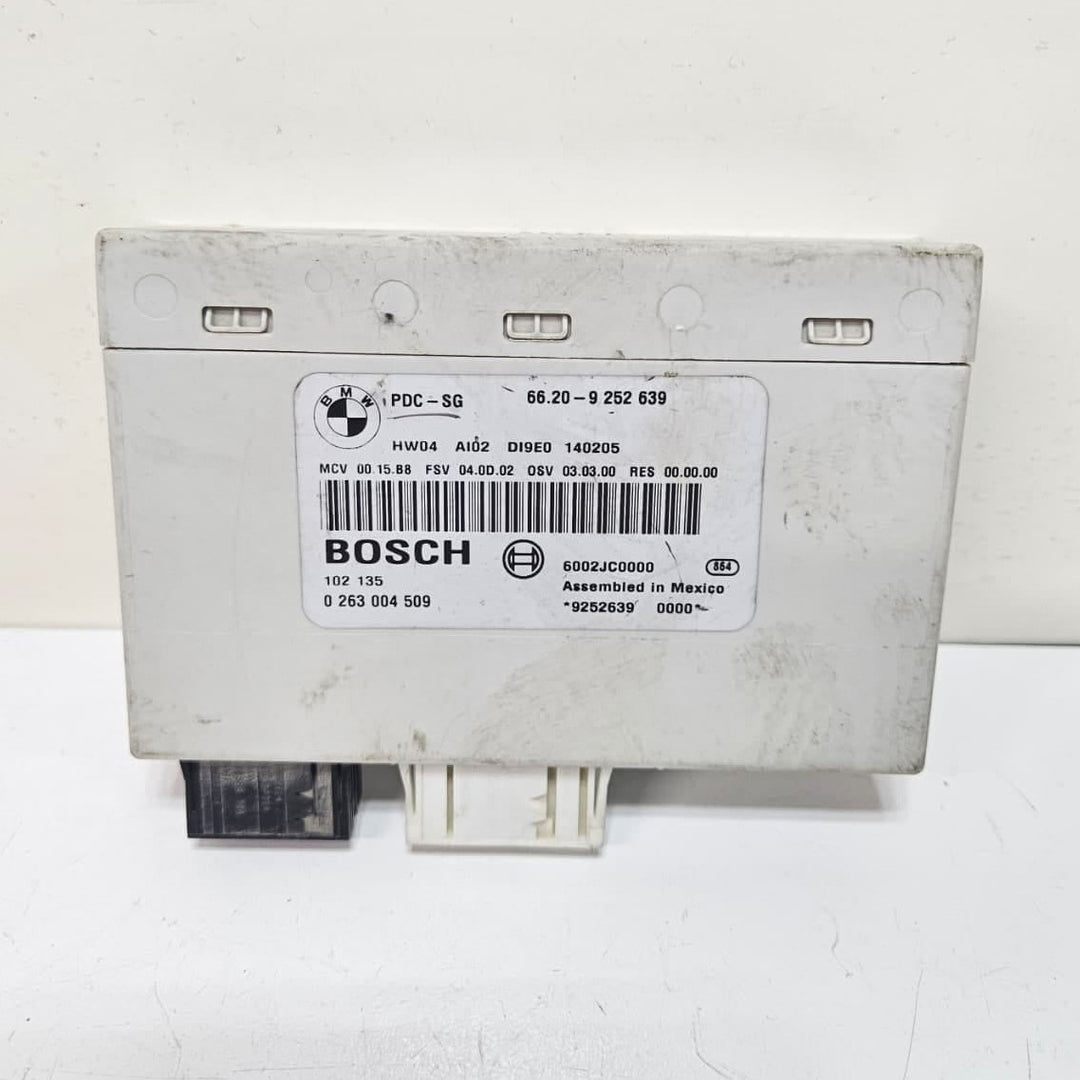 2008 BMW E90, E91, E92, E93 M3 335xi Parking Distance Control Module 9252639
