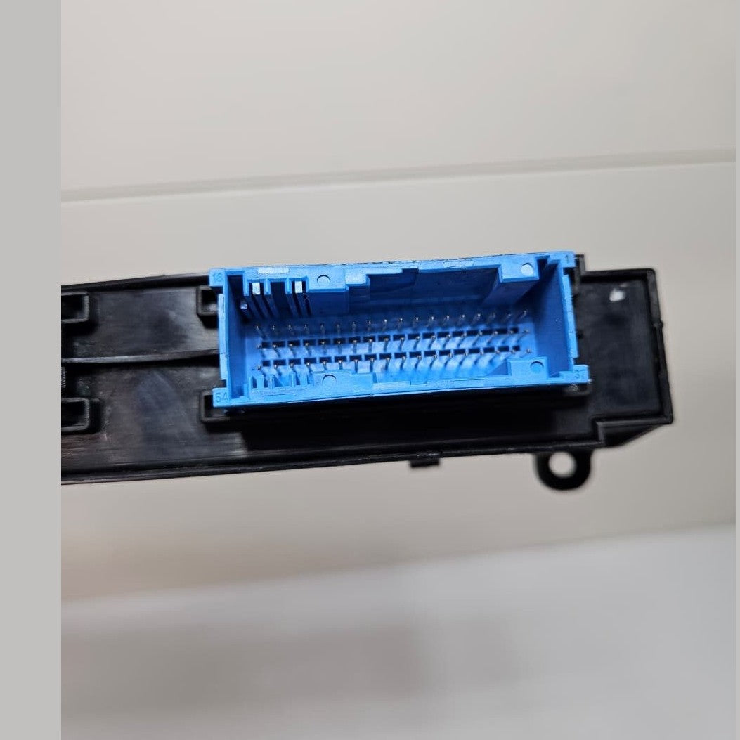 BMW E92 E82 E88 Body Control Module 9247473 OEM