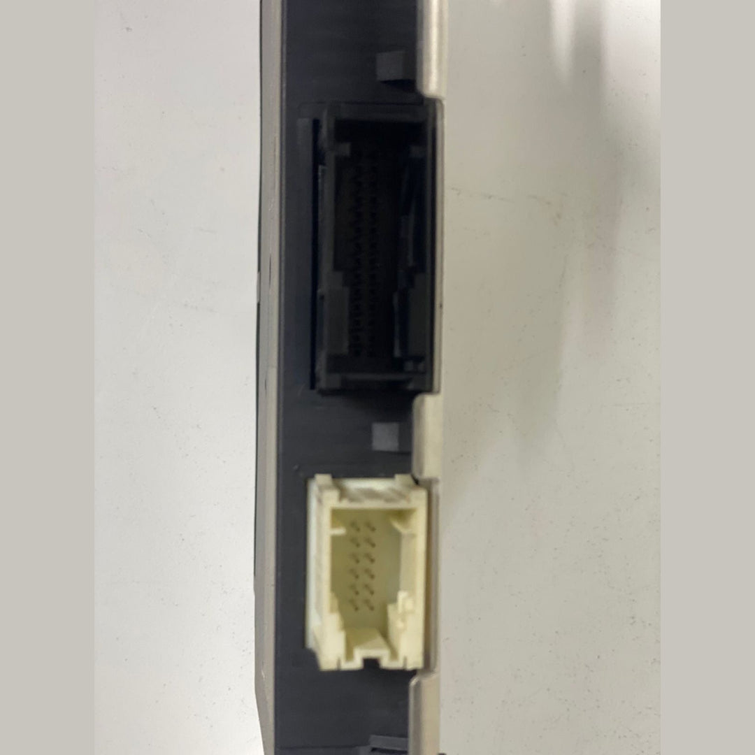 2014 BMW 740i BMW 7 Series F01 F02 FRM111 FOOTWELL MODULE 9345372