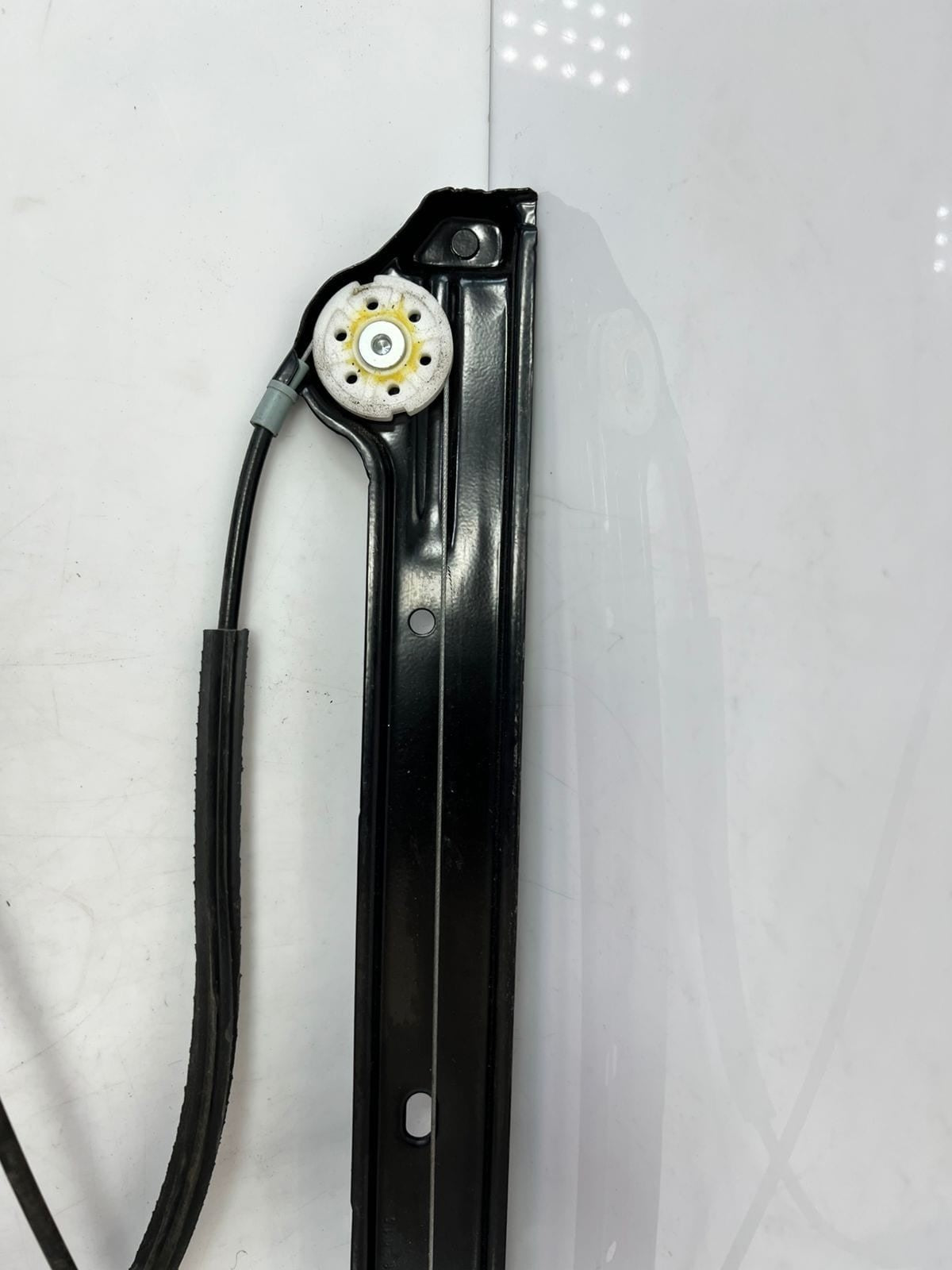 2011-2016 Mini Cooper Countryman Front Window Regulator With Motor 9800565