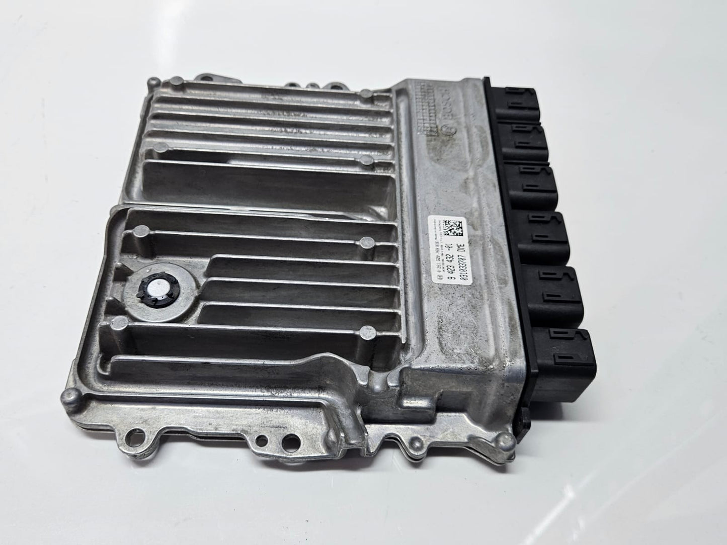 9423432-2018-19 BMW 530i G11 G12 G30 B46 B48 Engine Control Module Unit DME OEM