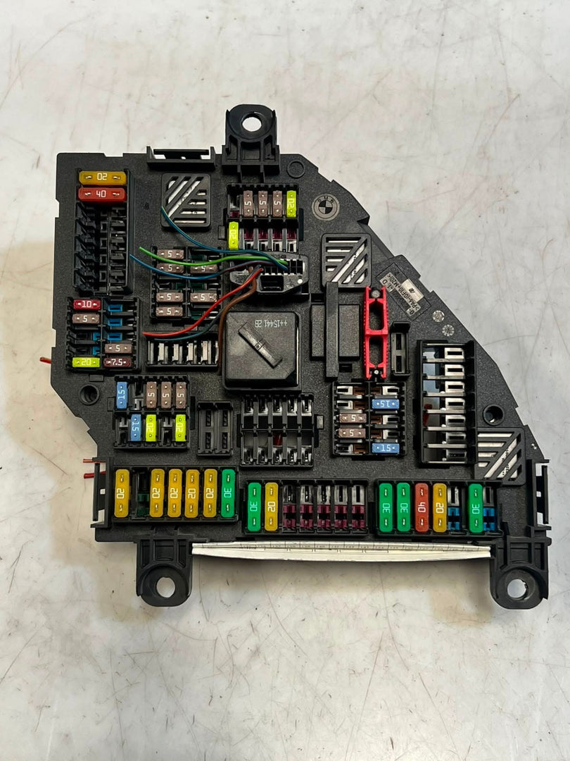 2015-2017 BMW X3 F25 X4 F26 Rear Fuse Box Power Distribution Module 9315151