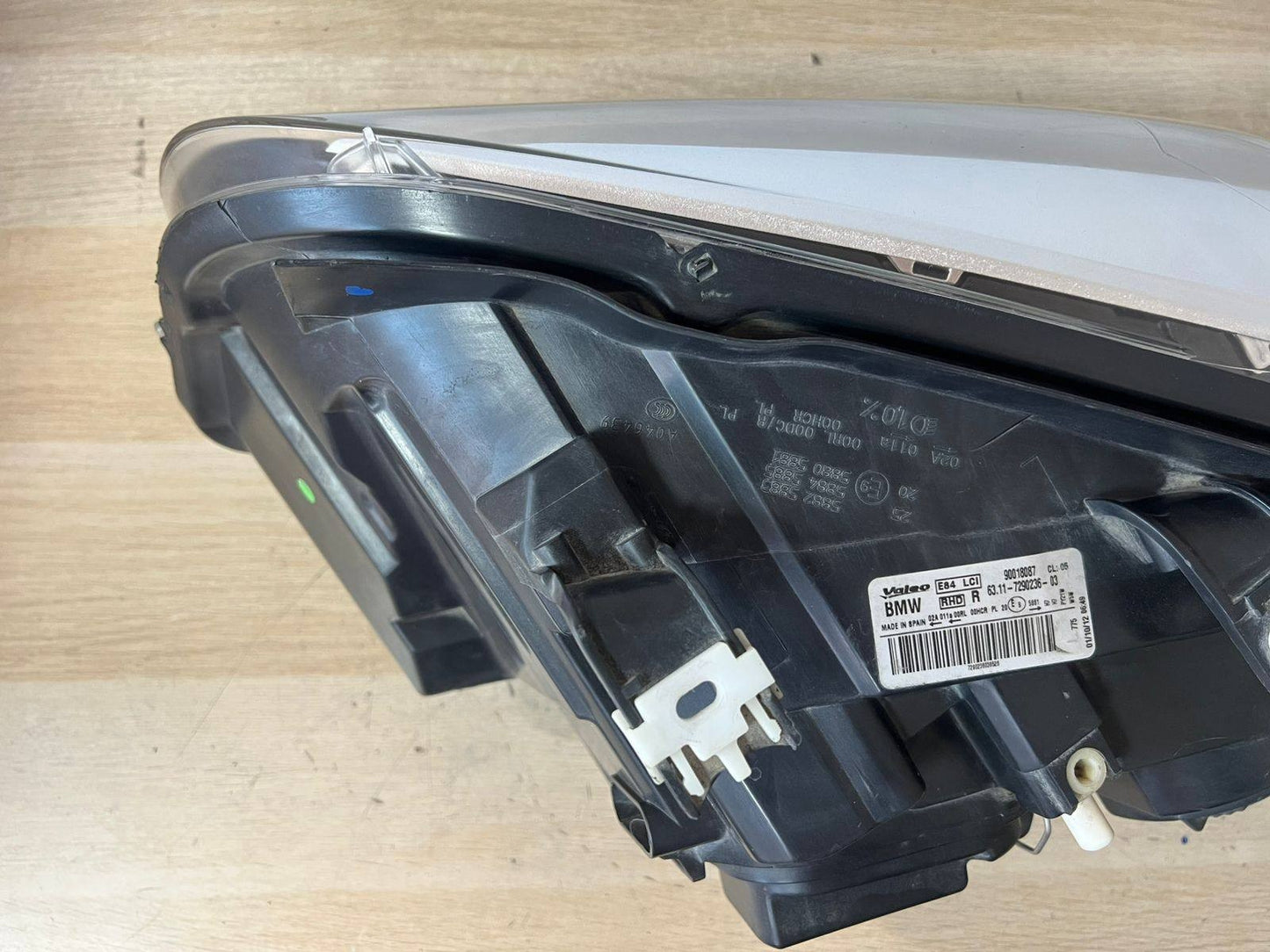 2010-2015 BMW X1 E84 Front Right Headlight 7290236 X1 E84 HELOGEN