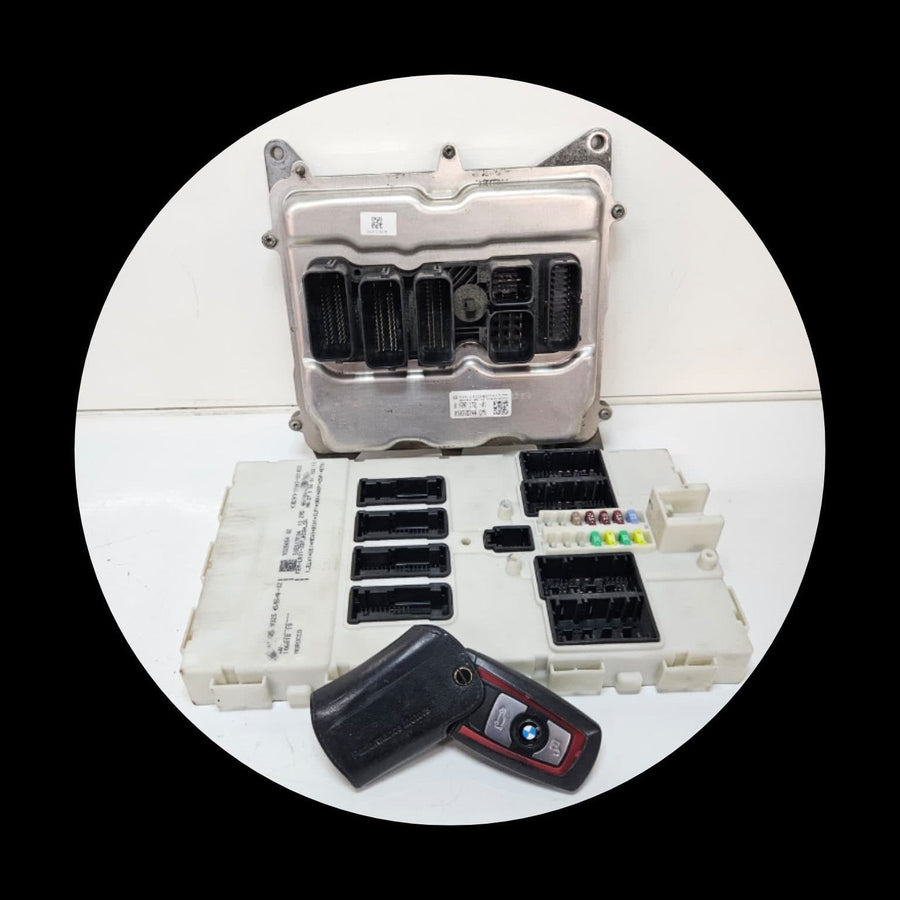 8626172-2014 BMW 5 Series F10 N20 520i MEVD17.2 Engine Control Unit DME Key Set