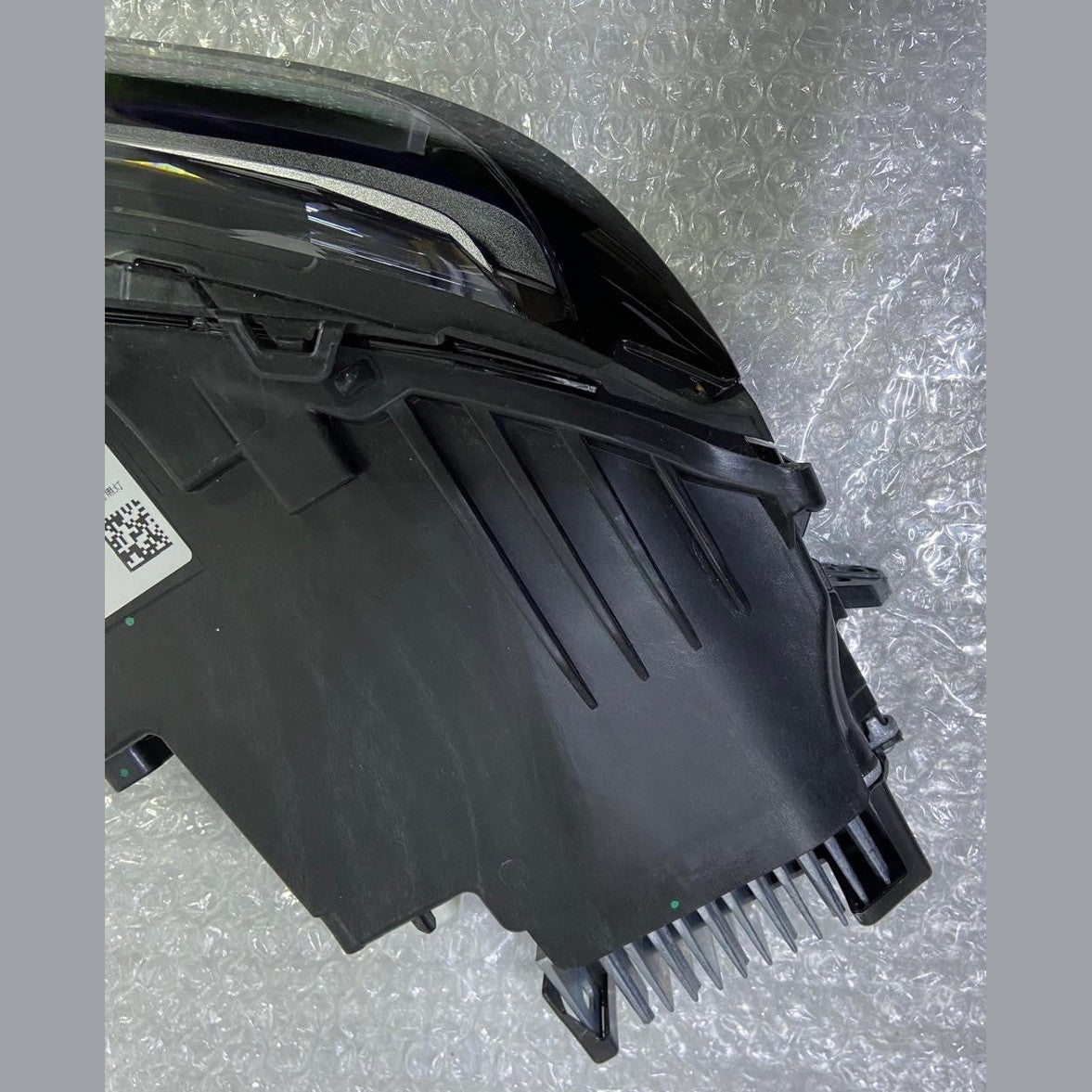 OEM BMW 7 Series G70 Headlight Upper LED Front 9879936 Right Side Used 15-20 km