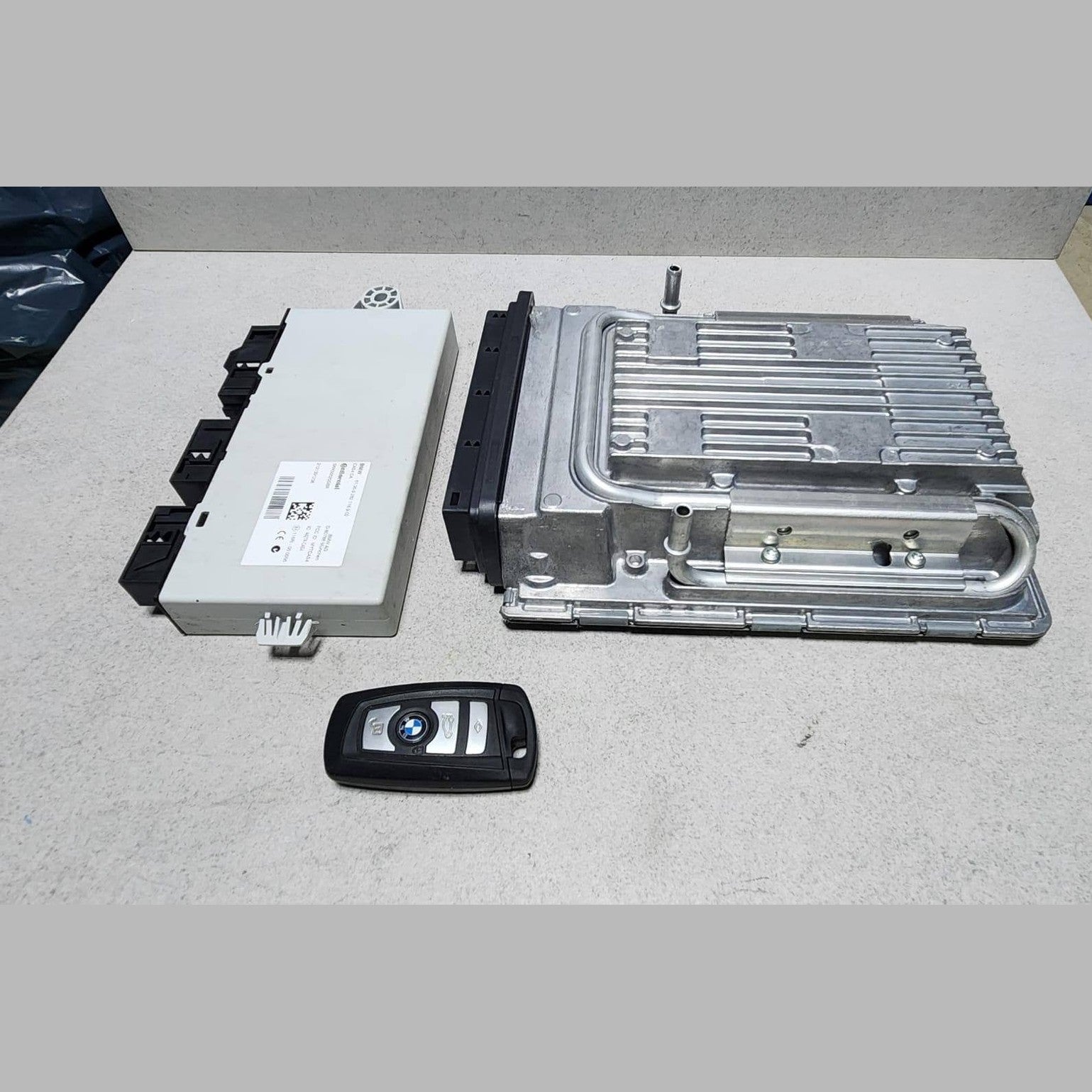 2012 BMW 750i Engine Control Module 7640087  750i N63 and X6 ECU SET 