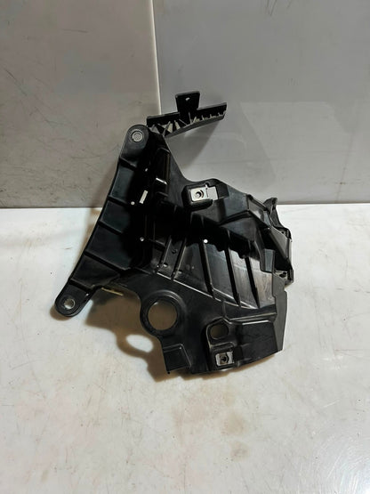 2013-2018 BMW X5 F15, F16, F85, and F86 Fender Module Mount Bracket Left 7294543