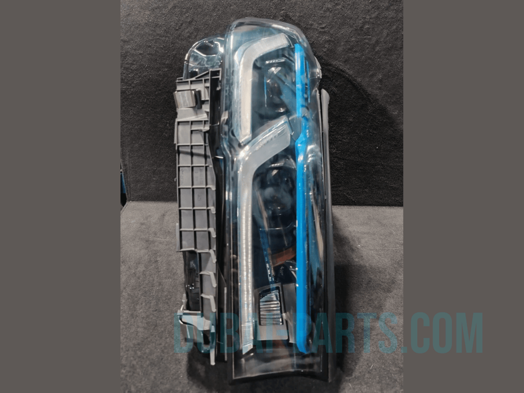 BMW 5 G30 2020 FRONT RIGHT SIDE HEADLIGHT AFTERMARKET  233.141-02-  9879640