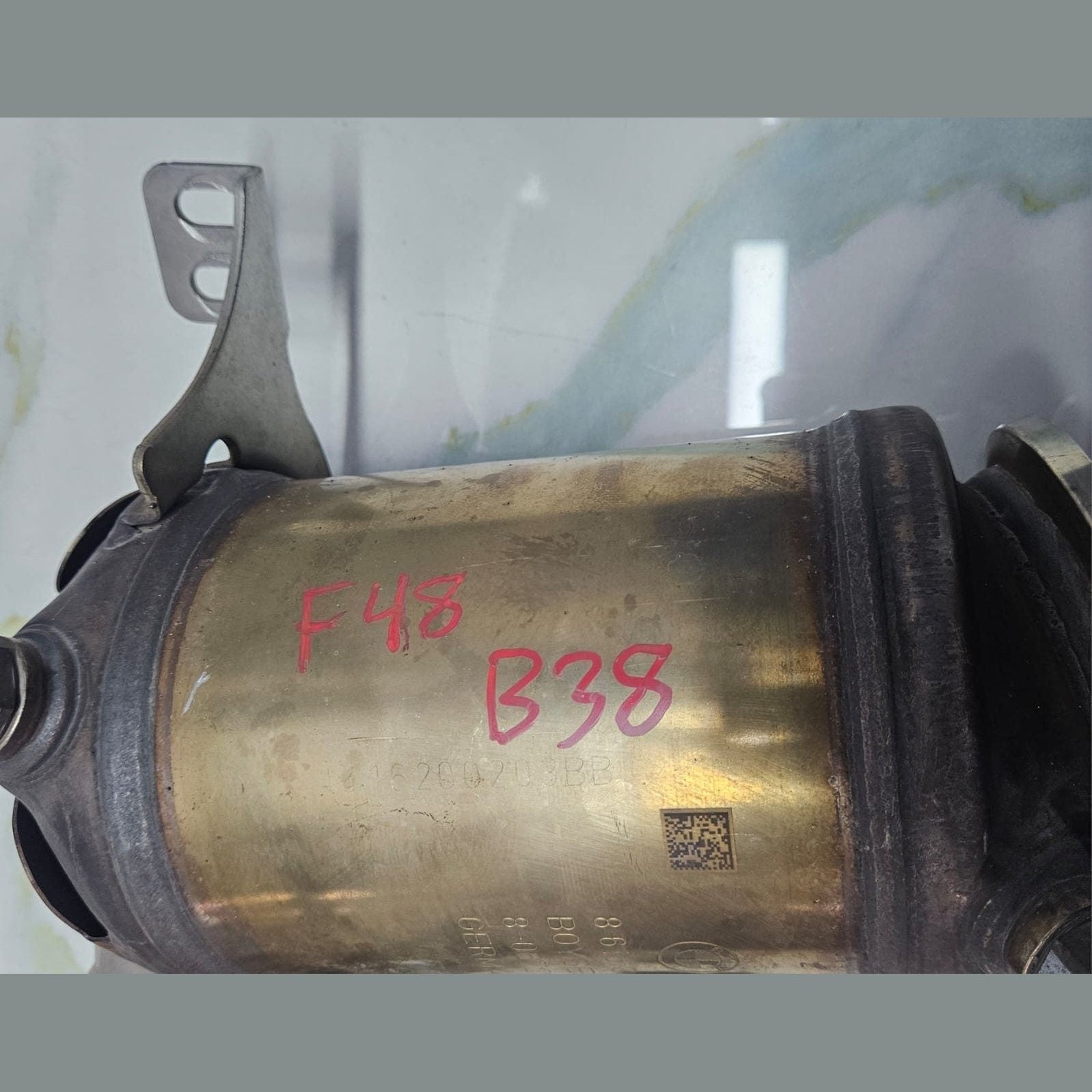 2018-2020 BMW X2 F48 B38 Catalytic Converter 8616302 OEM