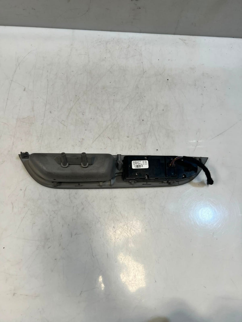 2003-2009 BMW 525i E60 E61 5-Series Window REGULATOR Switch 9122113 OEM