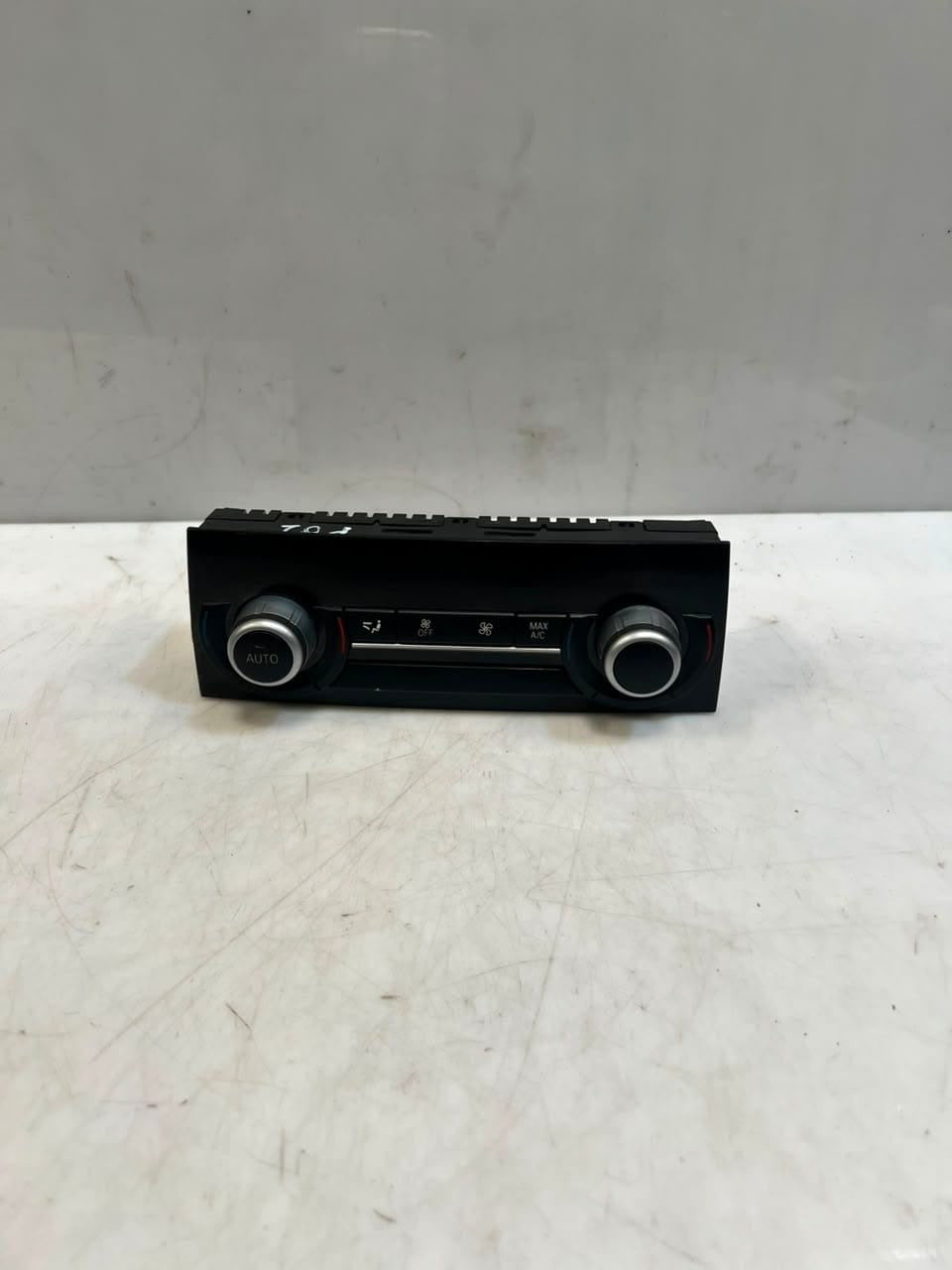 BMW 7 5 Series F01 F02 F03 F10 F11 Rear Climate Control Unit 9291511 OEM