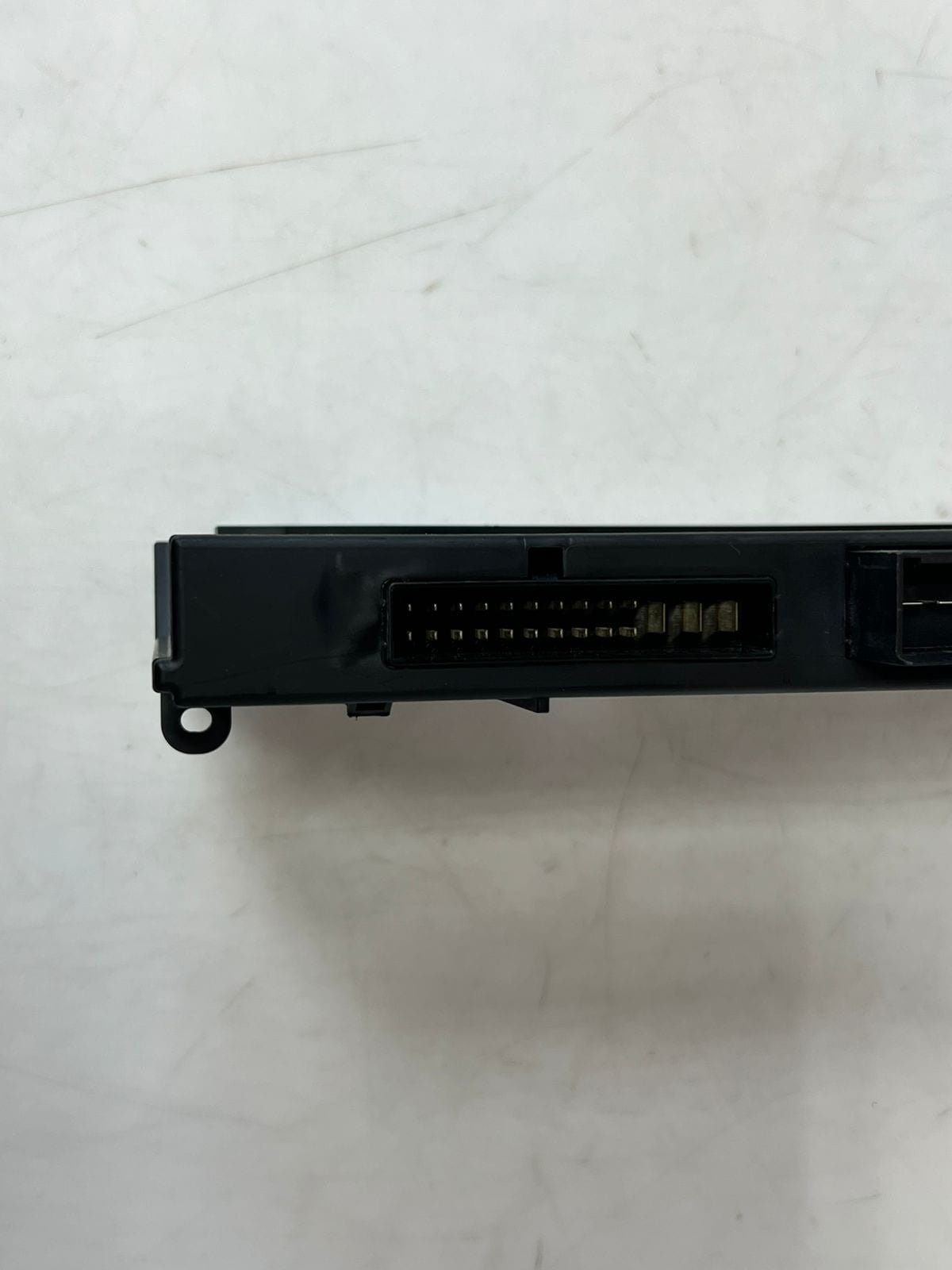 2010-2011 BMW 740i 750i, and 750Li Body Control Module BCM 9226901 OEM