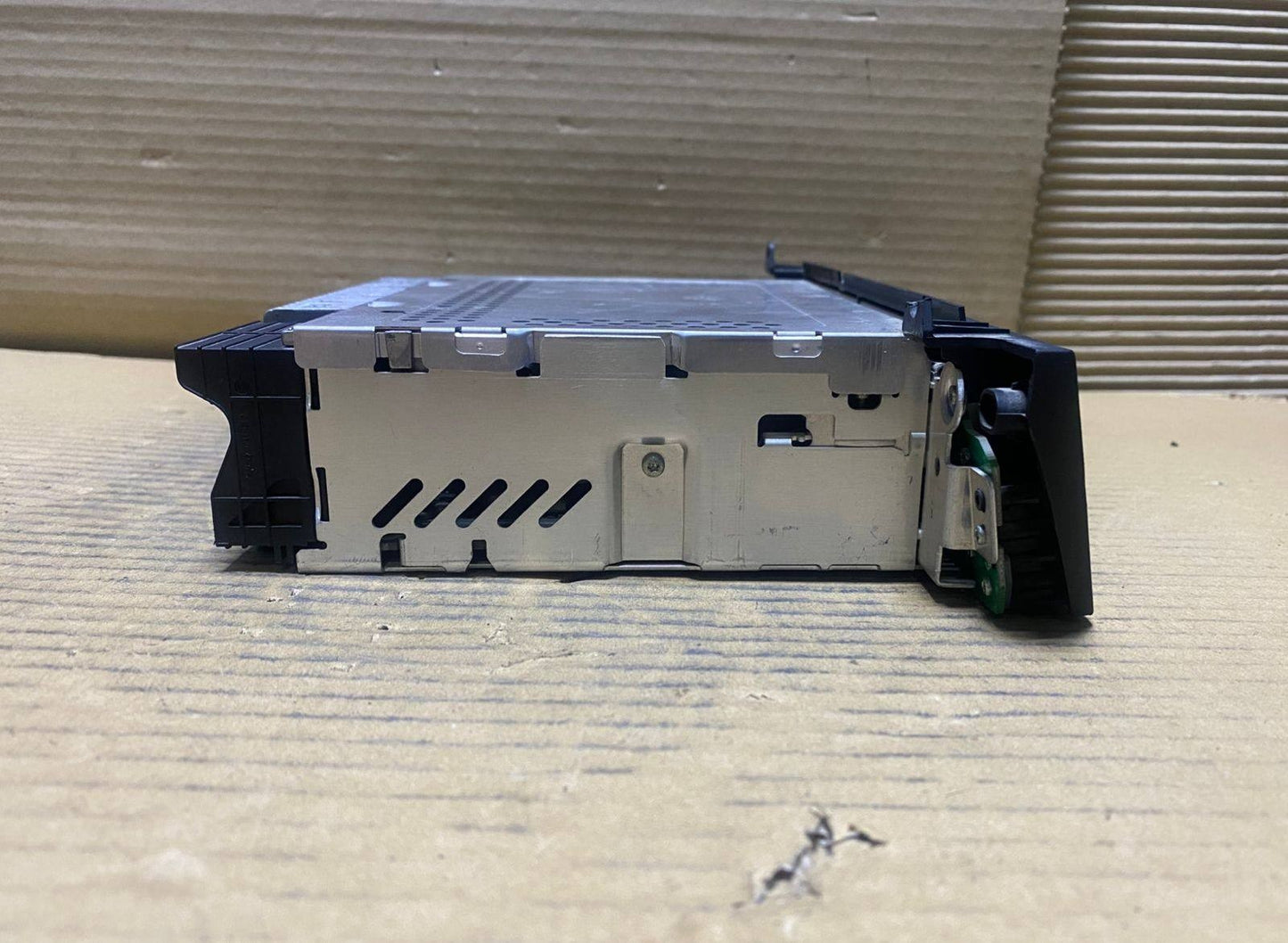2006 BMW 325i Cd Radio Player 6976888 X3 E83 and 2006 BMW 325i 