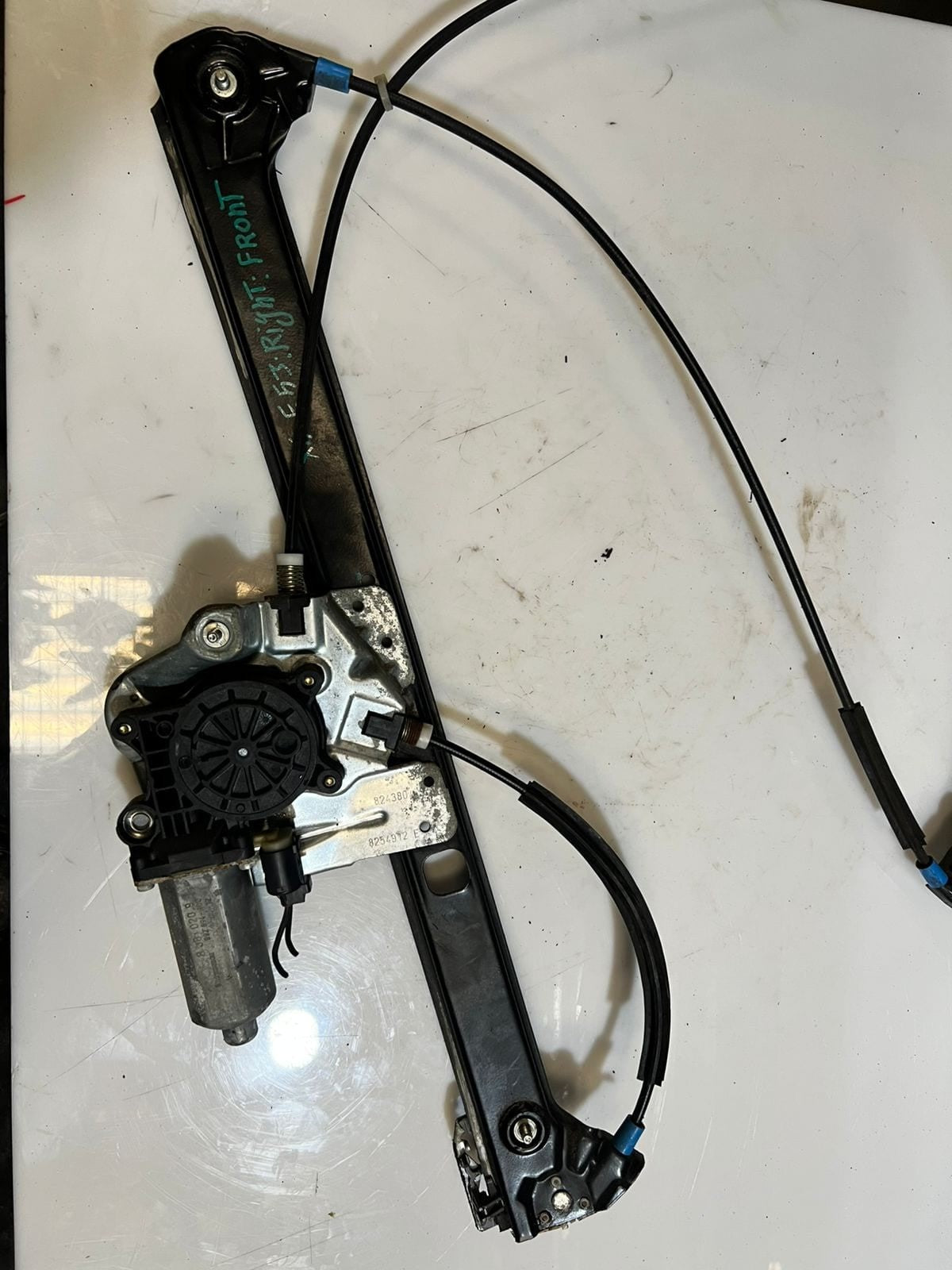 2000-2006 BMW X5 E53 Front Right Window Regulator With Motor 8254912 OEM
