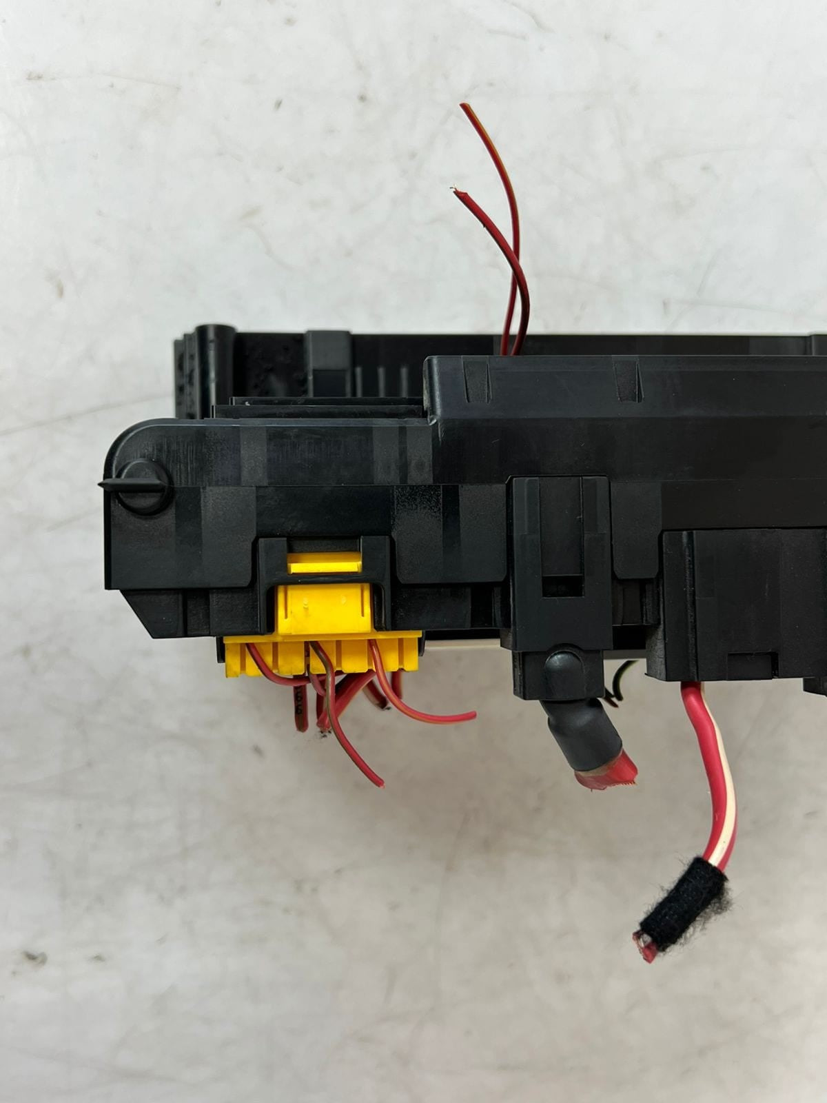 2011-2014 BMW X3 F25 Front Power Distribution Fuse Box 9210863 OEM
