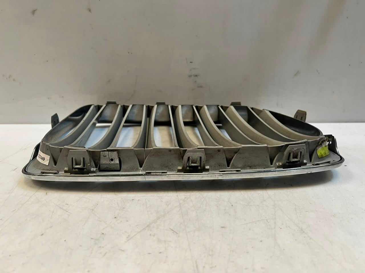 2010-2015 BMW X1 E84 Front Kidney Grille 2993307 OEM