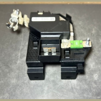18-22 Mercedes-Benz W247 W118 CLA Battery Fuse Box Current Limiter A247 90636603