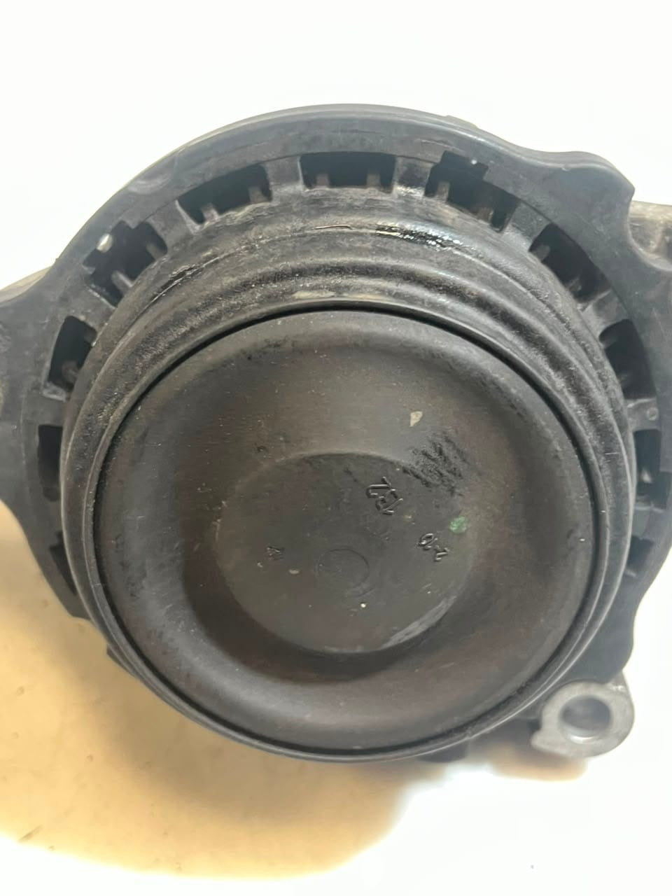 2013-2016 BMW X3 F25 X4 F26 2.0L Engine Mount Left 6868489 OEM