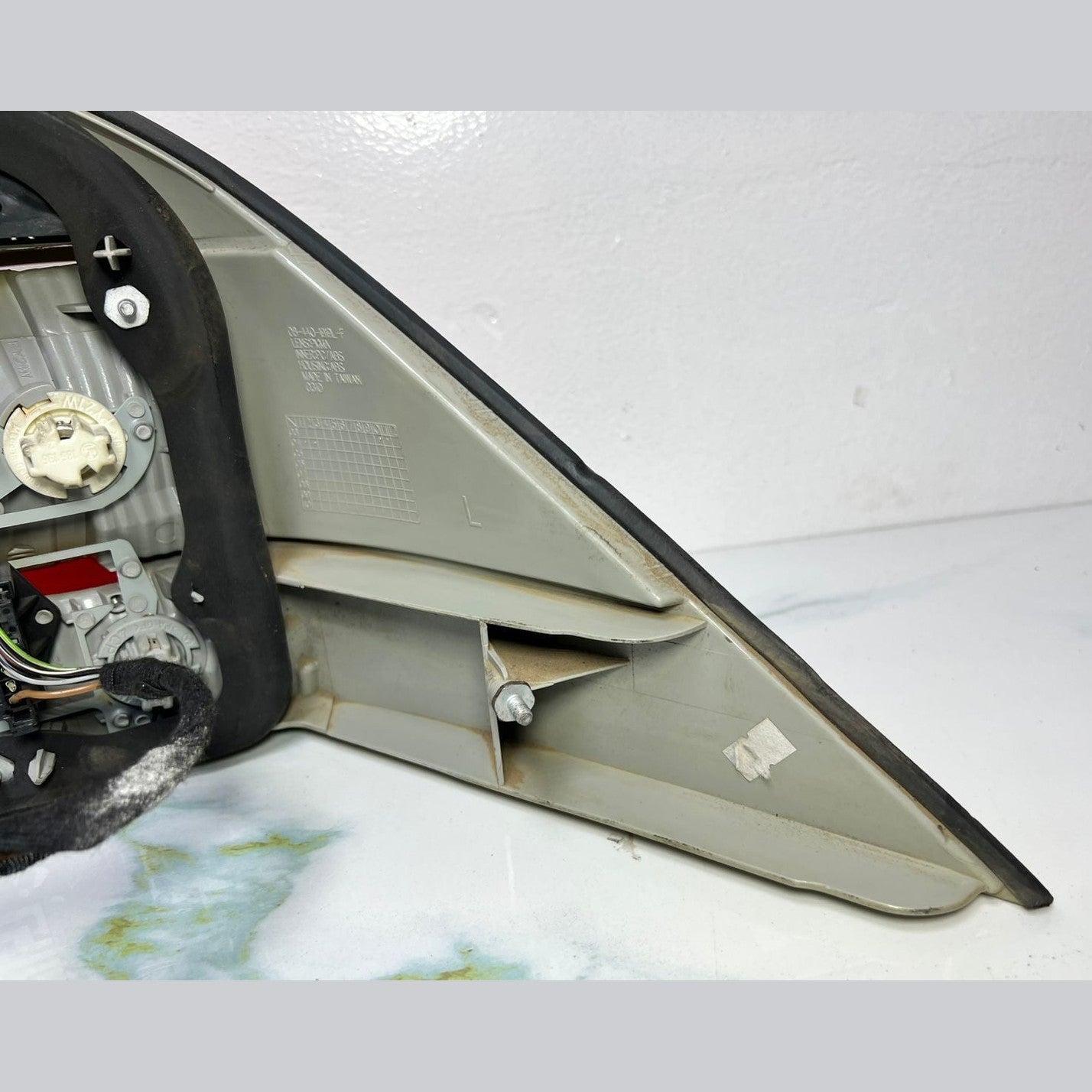 1999-2005 Mercedes W220 S-Class Rear Left Side LED Tail Light Brake Stop Lamp