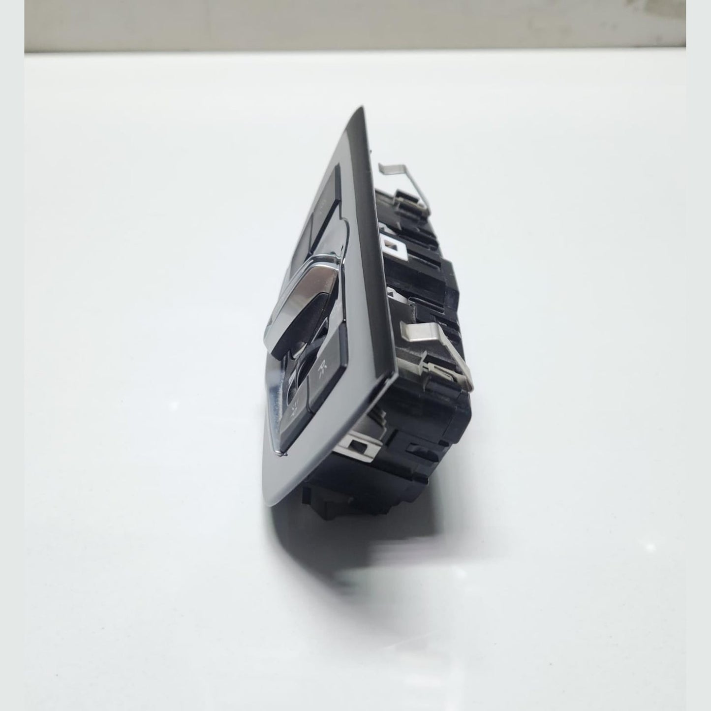 2017-2021 BMW 530i Headlight Switch 6841881 5 Series G30 G31 OEM
