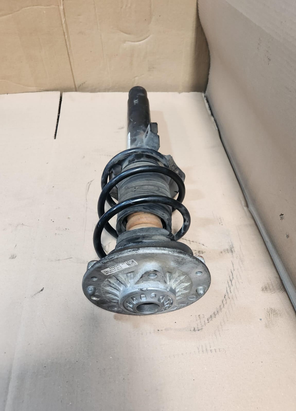 2012-2015 BMW 320i Spring Strut Front Assembly 6791551 3-Series F30 F30 LCI 