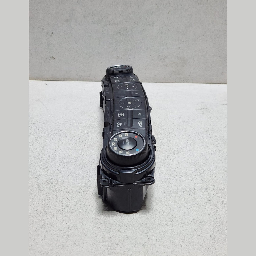 Mercedes-Benz E-Class Climate Control Panel 2118300385 W211 E-Class