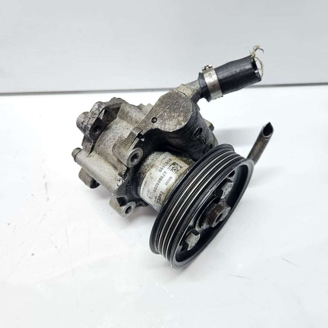 6798865-2011-2015 BMW X1 E84 sDrive20i 2.0L Engine Power Steering Pump OEM 