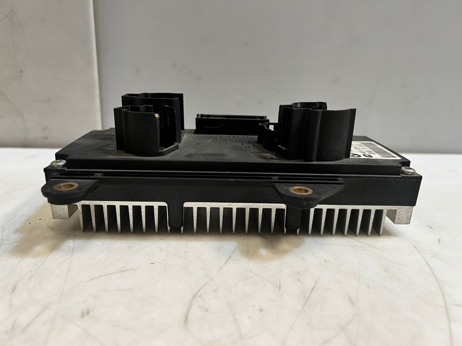 2002-2005 BMW 745i 7-Series E65 E66 Power Control Module 6923898 OEM