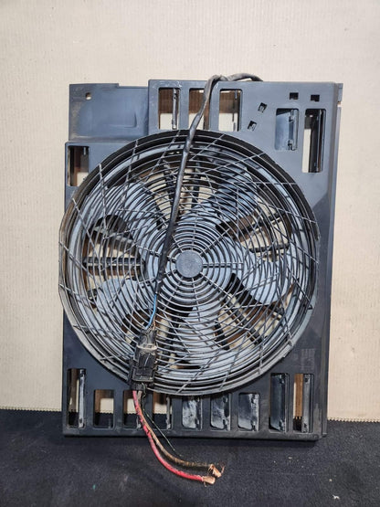 2002-2005 BMW 745i Radiator Cooling Fan Motor 6921925 745i 745Li 750i  E65 E66 