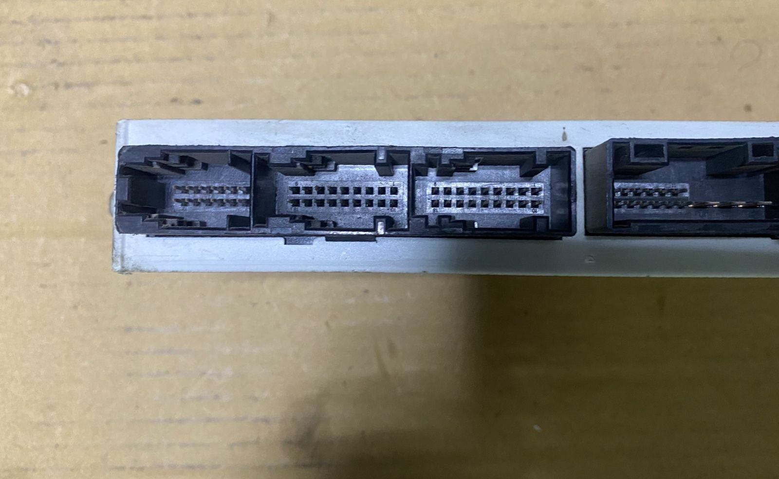 2004-2005 BMW 745i Door Control Module 6964141 7 Series E65 E66