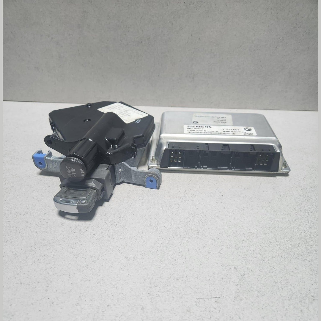 2002-2005 7' E65 BMW 730i Engine Control Unit 7533651 MS45.0 M54 3.0 ECU SET RHD