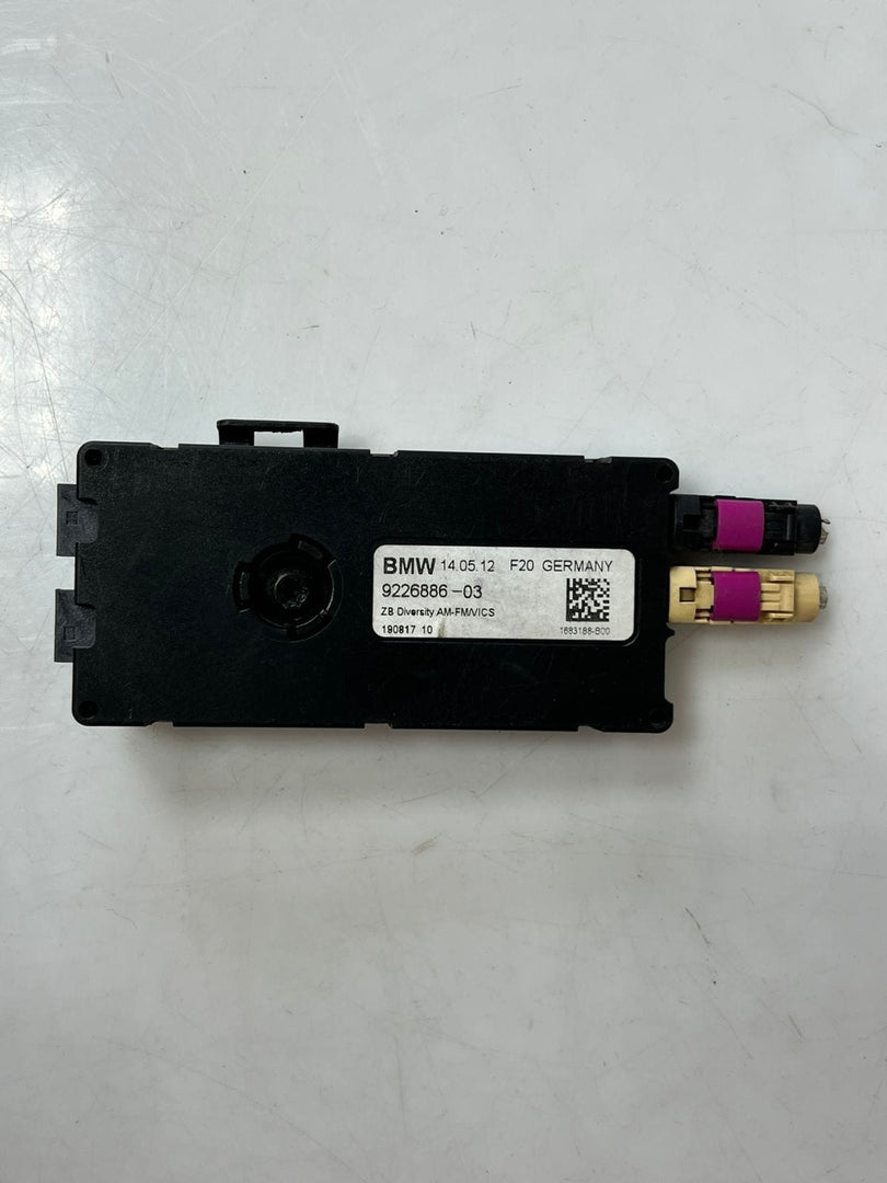 BMW 1 Series F20 F21 Diversity Antenna Amplifier AM/ FM VICS 9226886 OEM